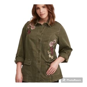 TORRID☆Textured Rose Embroidered Jacket